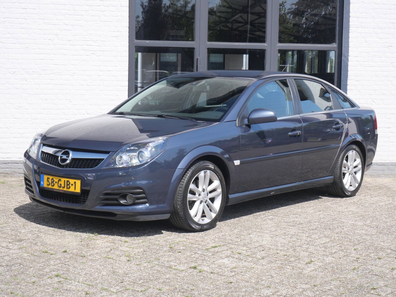 Opel Vectra GTS - 1.8-16V Executive 95.000km !!! Airco Xenon Pdc Half Leder - AutoWereld.nl