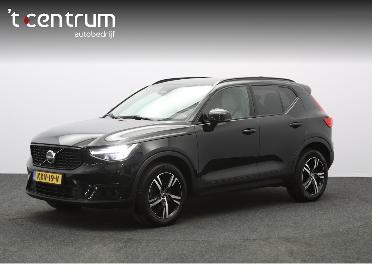 Volvo XC40 - 2.0 B3 Plus Dark 2.0 B3 164 PK Plus Dark, Harman/Kardon, Leder, Trekhaak, Memory, Camera - AutoWereld.nl