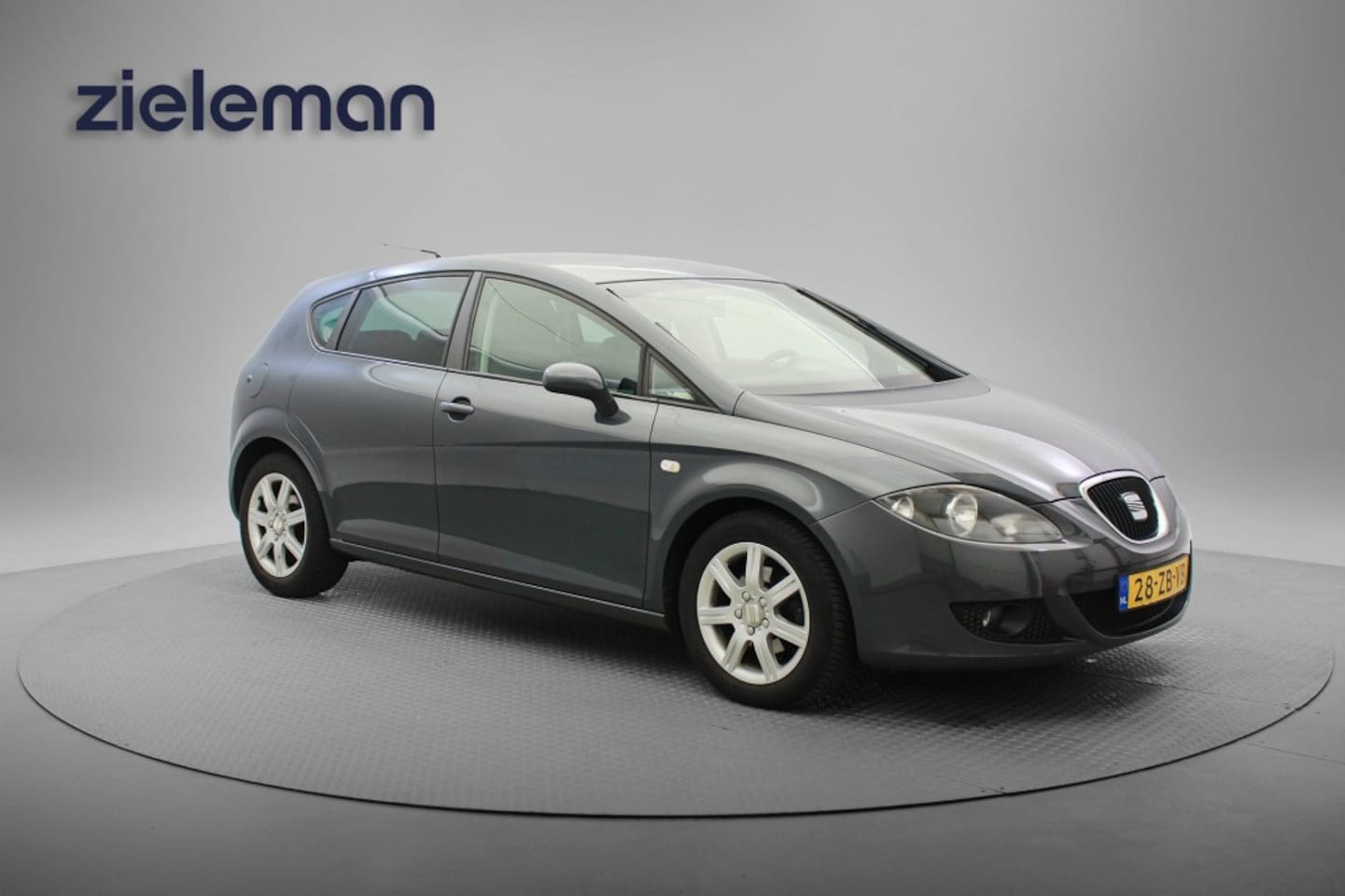 SEAT Leon - 1.6 Businessline - Clima, Cruise, Trekhaak - AutoWereld.nl