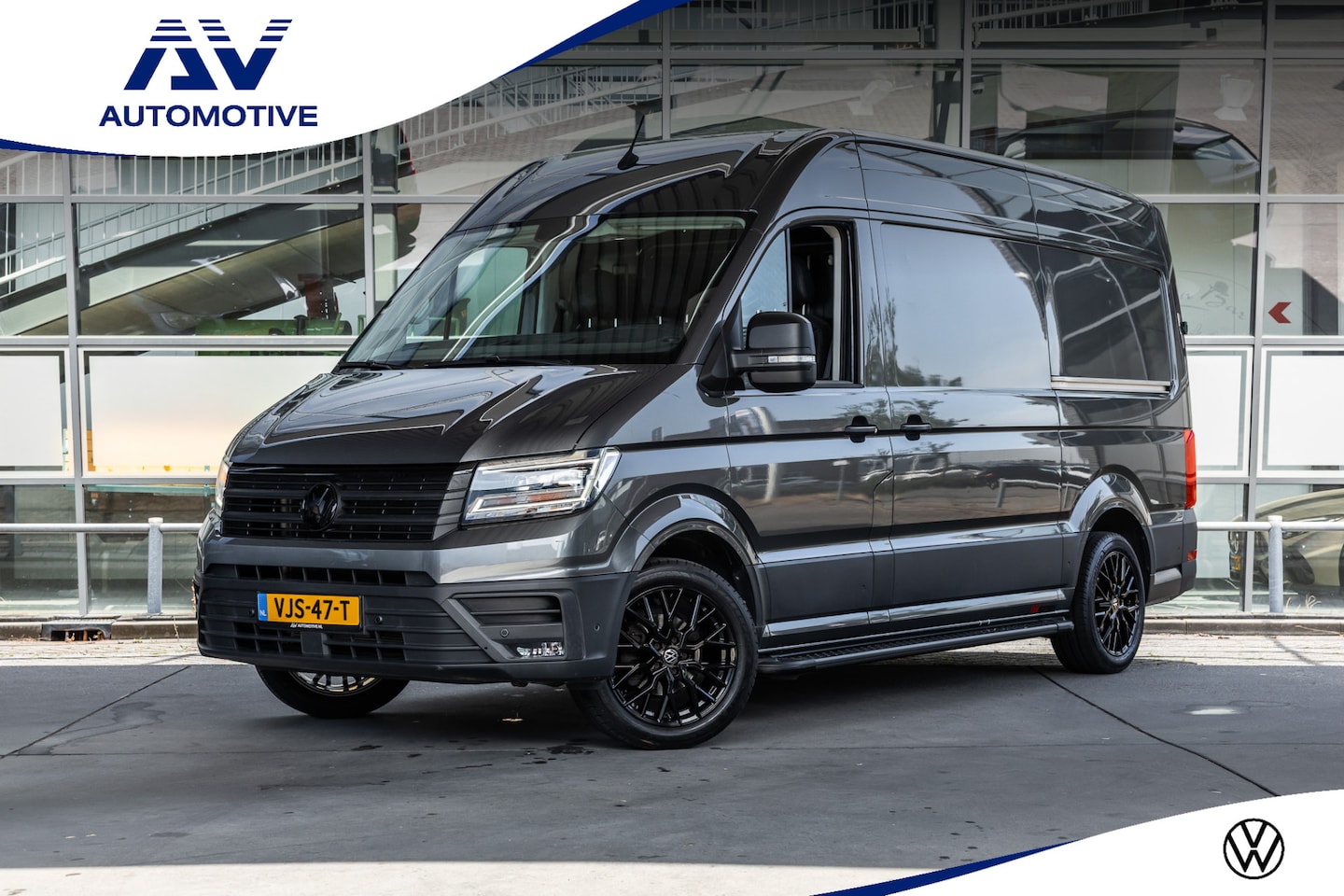 Volkswagen Crafter - 35 2.0 TDI 177 PK L3H3 Exclusive | L+R Schuifdeur | Bi-Xenon | Navigatie | CarPlay | Camer - AutoWereld.nl