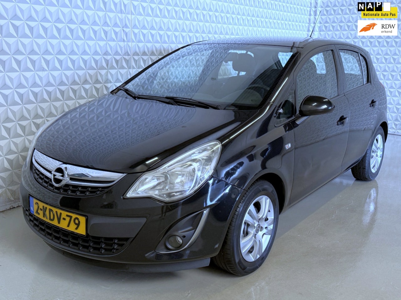 Opel Corsa - 1.2-16V Berlin Airco Cruise Facelift TREKHAAK (2013) - AutoWereld.nl