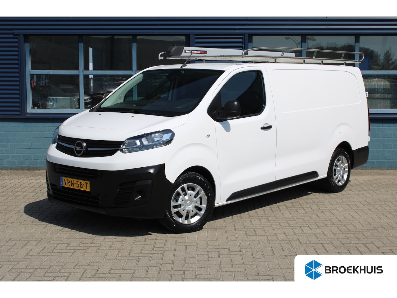 Opel Vivaro - L3 2.0 CDTI 145 PK | TREKHAAK | NAVI | RVS IMPERIAAL | BETIMMERING | COMFORT WAND | APPLE - AutoWereld.nl