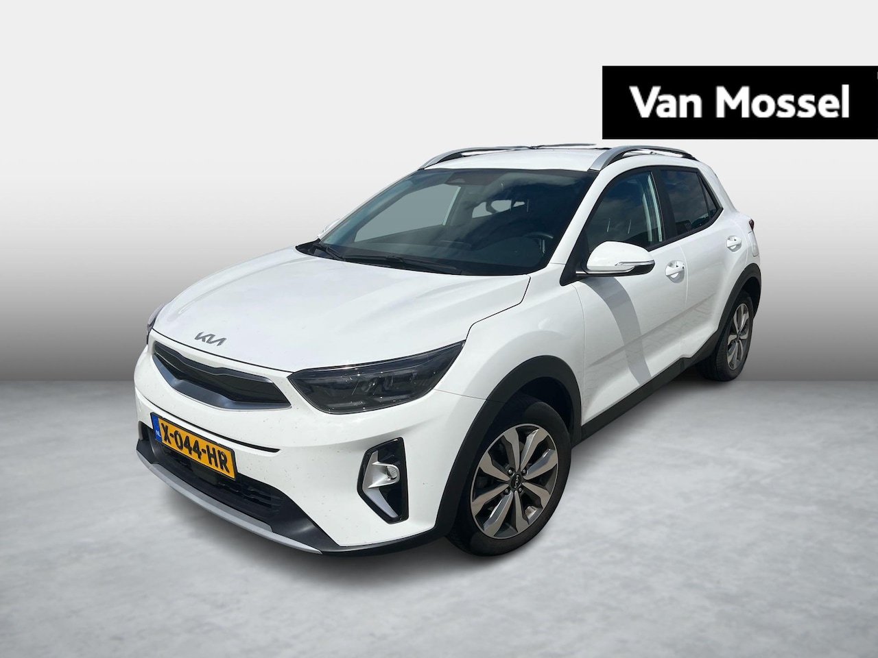 Kia Stonic - 1.0 T-GDi MHEV DynamicPlusLine | Navi ECC | ACC | 16"LMV |  Zwarte glans (piano)lak interi - AutoWereld.nl