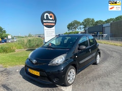 Toyota Aygo - 2013 * 1.0 VVT-i Now * 5 DEURS * APK * AIRCO