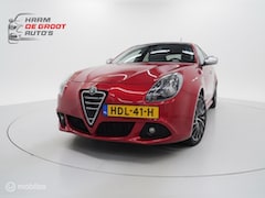 Alfa Romeo Giulietta - QV 1750tbi Rosso comp/Pano/Xenon/Navi