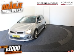 Volkswagen Golf - 1.2 TSI Highline Camera Navi PDC Volledig onderhoud