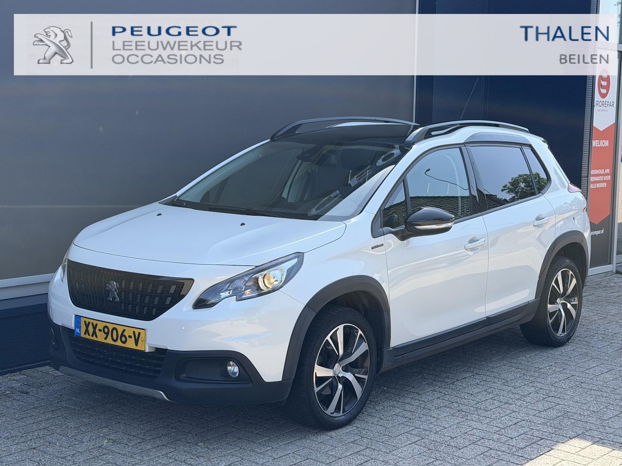Peugeot 2008 - 1.2 Turbo 110 PK GT-line |  Navigatie | Lage Km stand: 43500 | Panoramadak | 17" Lichtmeta - AutoWereld.nl