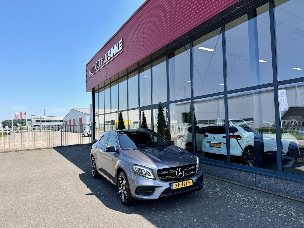Mercedes-Benz GLA-Klasse - 200 Premium Plus NAVI ECC DAK - AutoWereld.nl