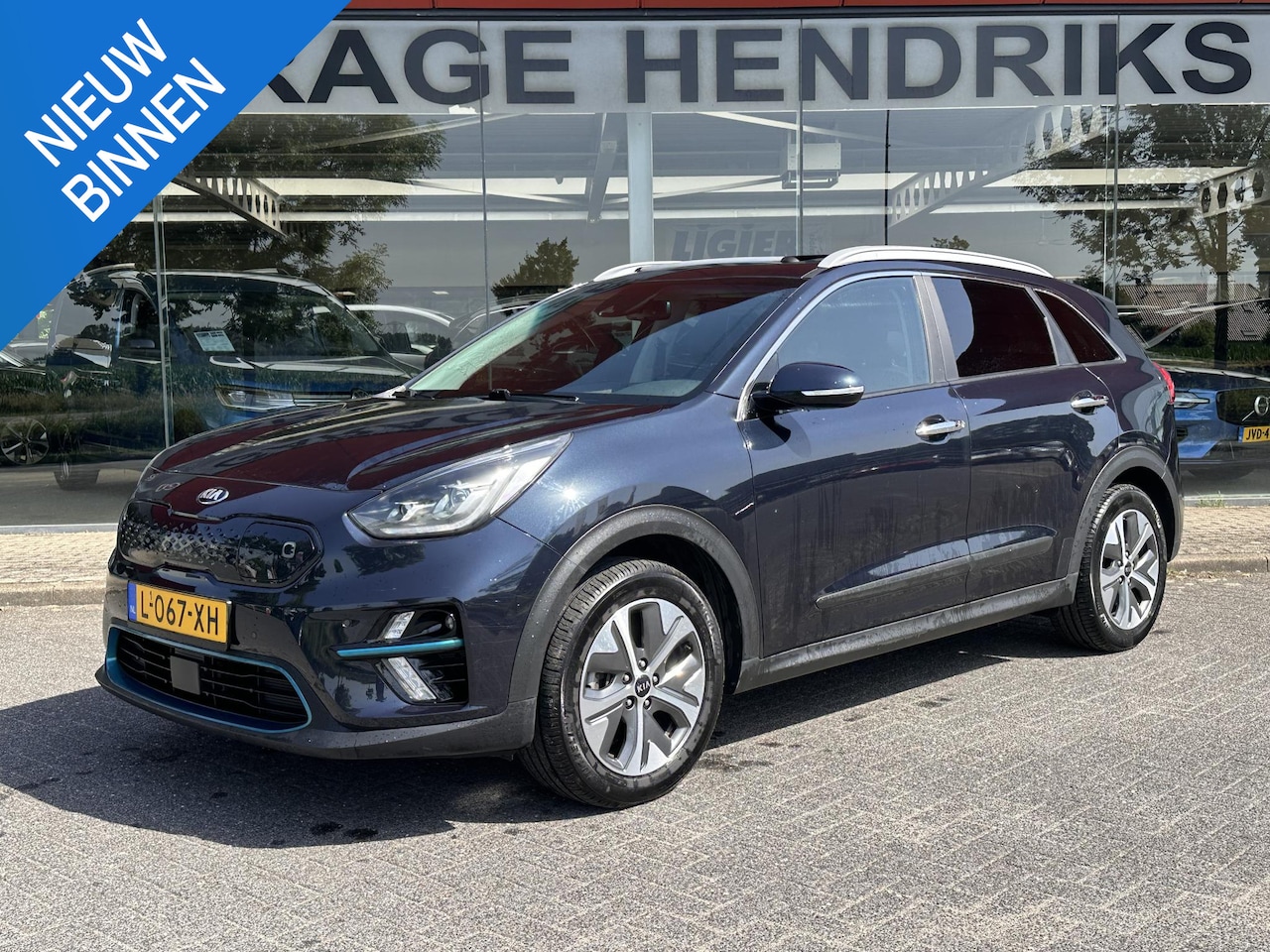 Kia e-Niro - DynamicPlusLine 64 kWh | SOH: 95,1% | 3 Fase | Schuif/kantel dak | Afn. Trekhaak | Adaptiv - AutoWereld.nl