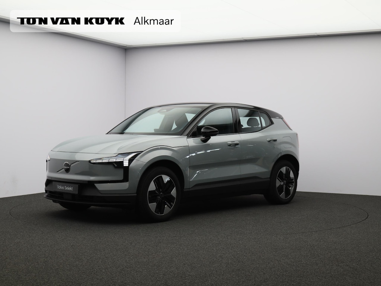 Volvo EX30 - Single Motor Plus 51 kWh stoelverwarming / stuurverwarming - AutoWereld.nl