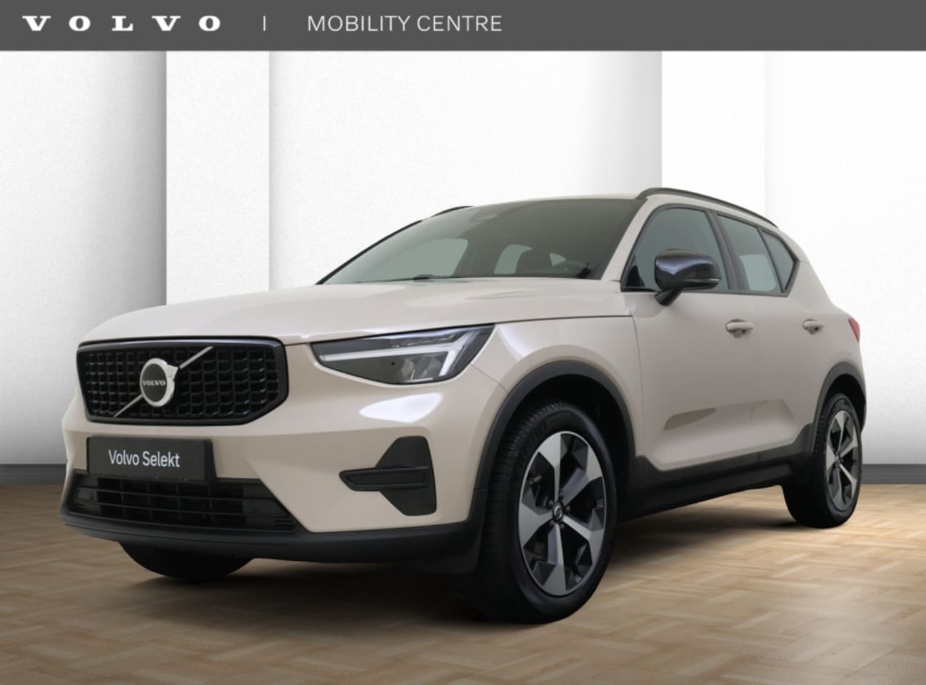 Volvo XC40 - 2.0 B4 Plus Dark | Trekhaak | H&K Audio | Stoelgeheugen | - AutoWereld.nl