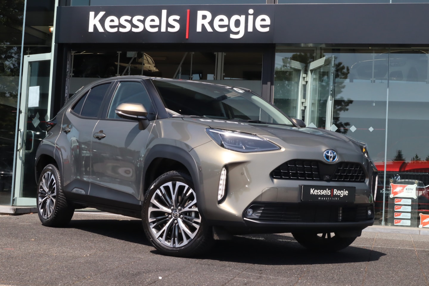 Toyota Yaris Cross - 1.5 Hybrid Executive | BLIS | ACC | Navi | Elec.a.klep | Stoel + stuurverwarming | Sensore - AutoWereld.nl
