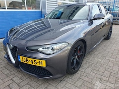 Alfa Romeo Giulia - 2.0T AWD Veloce Automaat