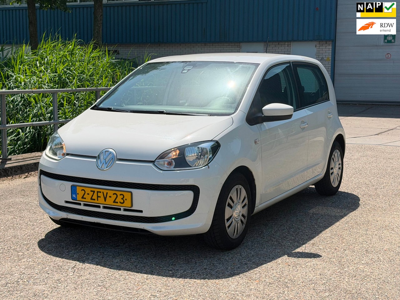 Volkswagen Up! - 1.0 move up! BlueMotion 5DRS Airco! NAVI! APK! NAP! - AutoWereld.nl