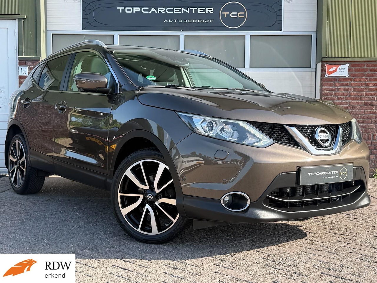 Nissan Qashqai - 1.2 Connect Edition/PANO/STOELV/TREKH/CAMERA - AutoWereld.nl