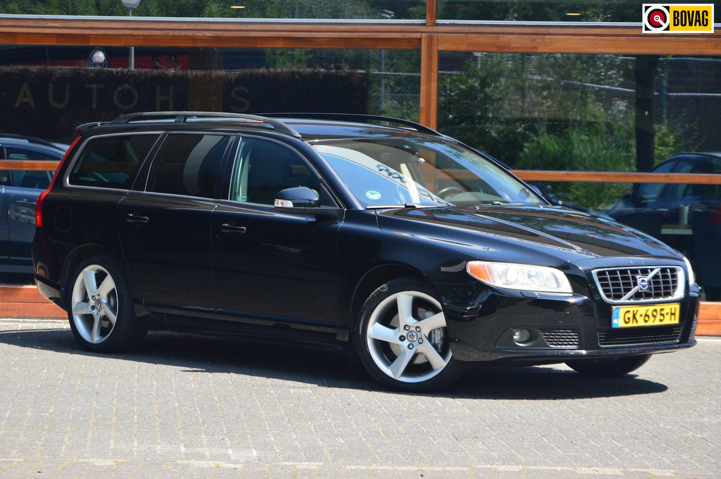 Volvo V70 - 2.5T | Stoelverwarming | Automaat | Cruise | Perfect onderhouden | - AutoWereld.nl