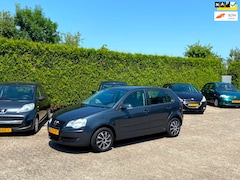 Volkswagen Polo - APK NIEUW AIRCO 5 DEURS NETTE PERFECT RIJDENDE AUTO