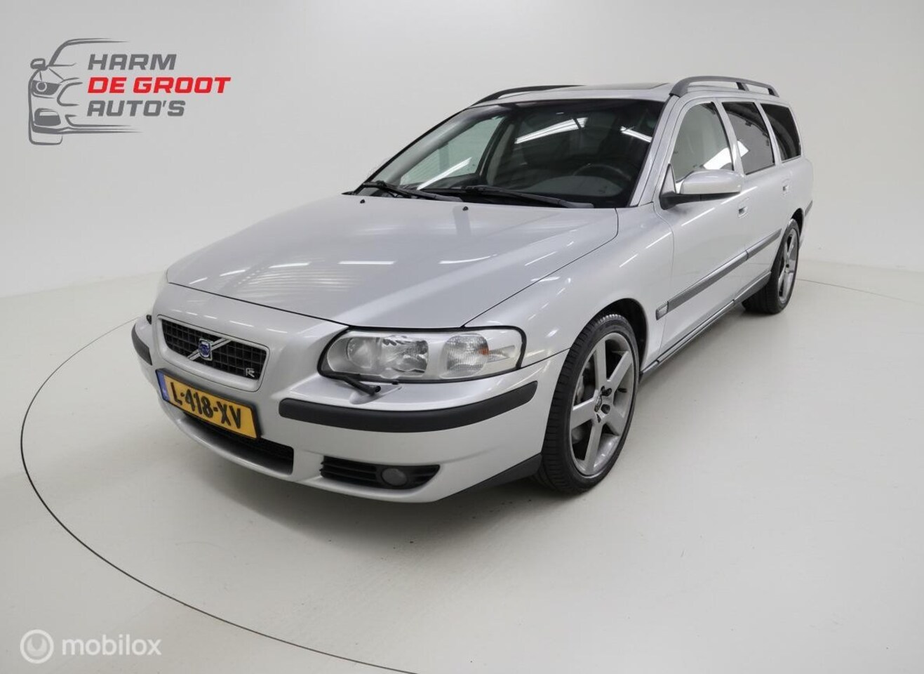 Volvo V70 - R 2.5T Aut. 300pk/Schuifdak/Xenon/Carplay/Rijklaar! - AutoWereld.nl
