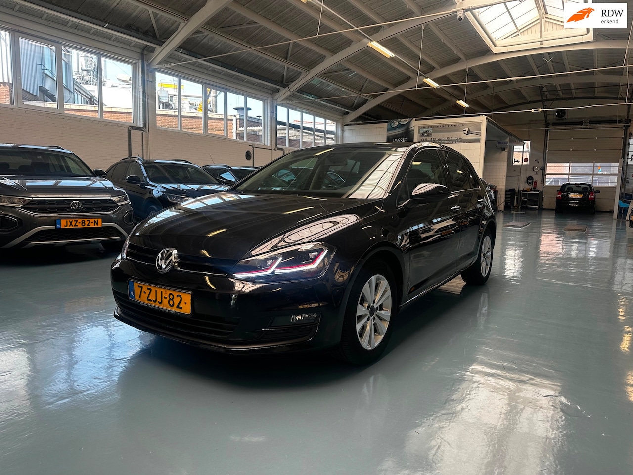 Volkswagen Golf - 1.6 TDI Comfortline 1.6 TDI Comfortline - AutoWereld.nl