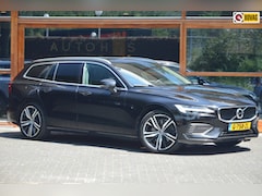 Volvo V60 - T6 Hybride AWD | Stoelverwarming | Trekhaak | Camera | 88% SOH | Leer | Apple CarPlay |