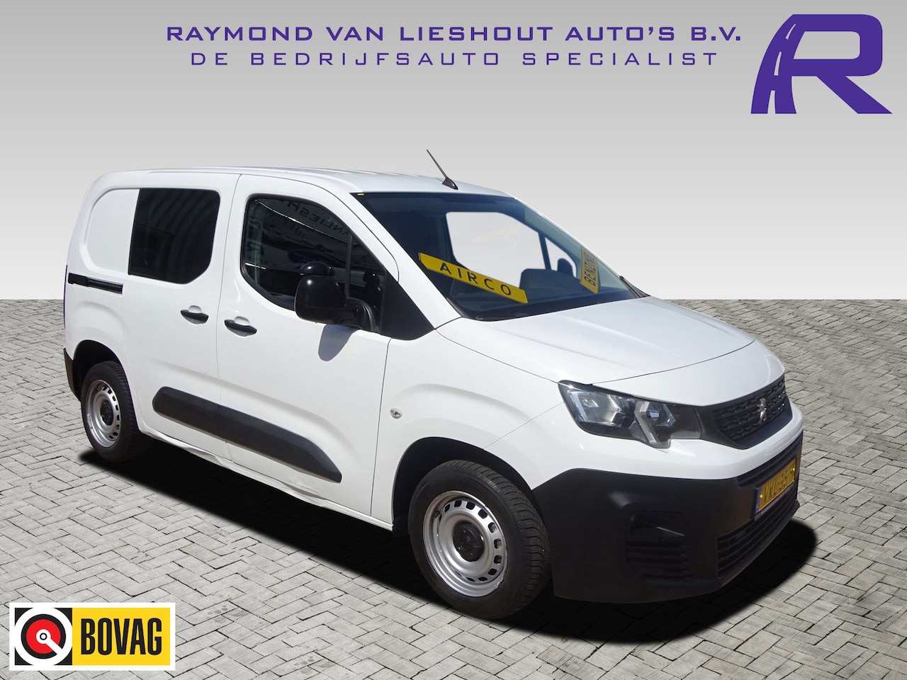 Peugeot Partner - 1.2 PureTech Pro BENZINE BPM VRIJ AIRCO NAVI CRUISE CONTROL PDC SCHUIFDEUR - AutoWereld.nl
