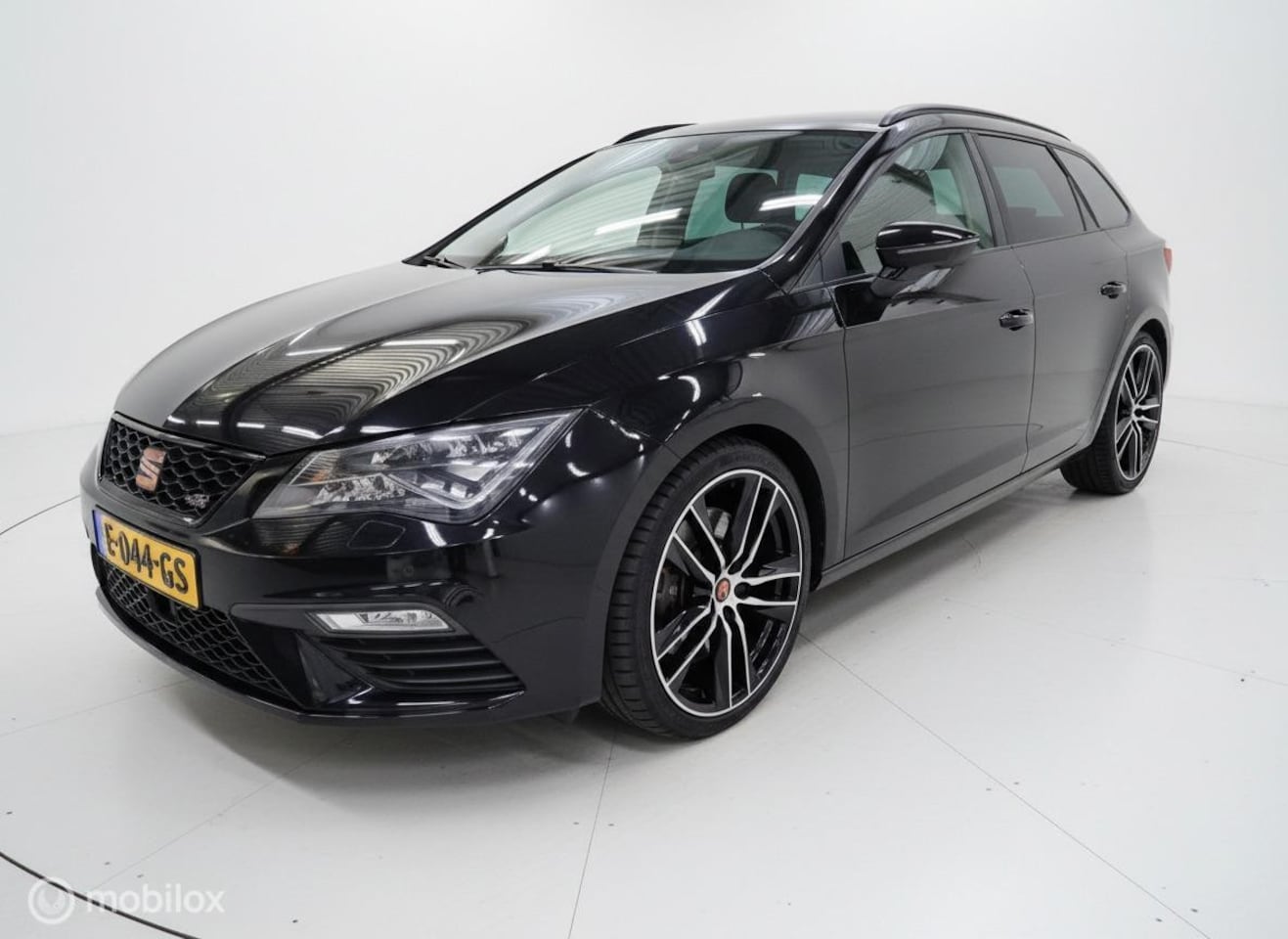 SEAT Leon ST - 2.0 TSI 4DRIVE CUPRA/Pano/Acc/Virtual dashboard - AutoWereld.nl