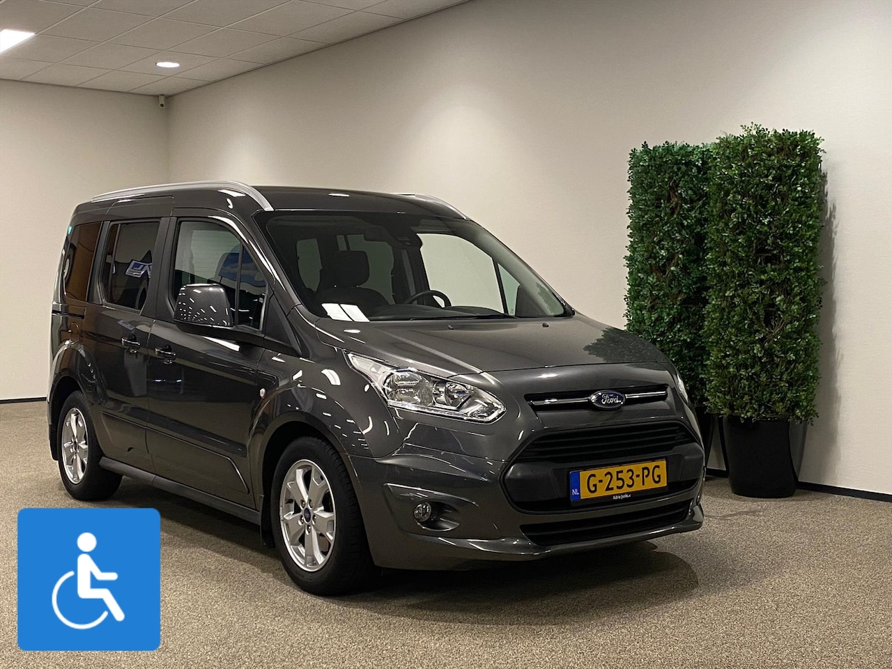 Ford Tourneo Connect - Rolstoelauto 3+1 of 5+0 - AutoWereld.nl