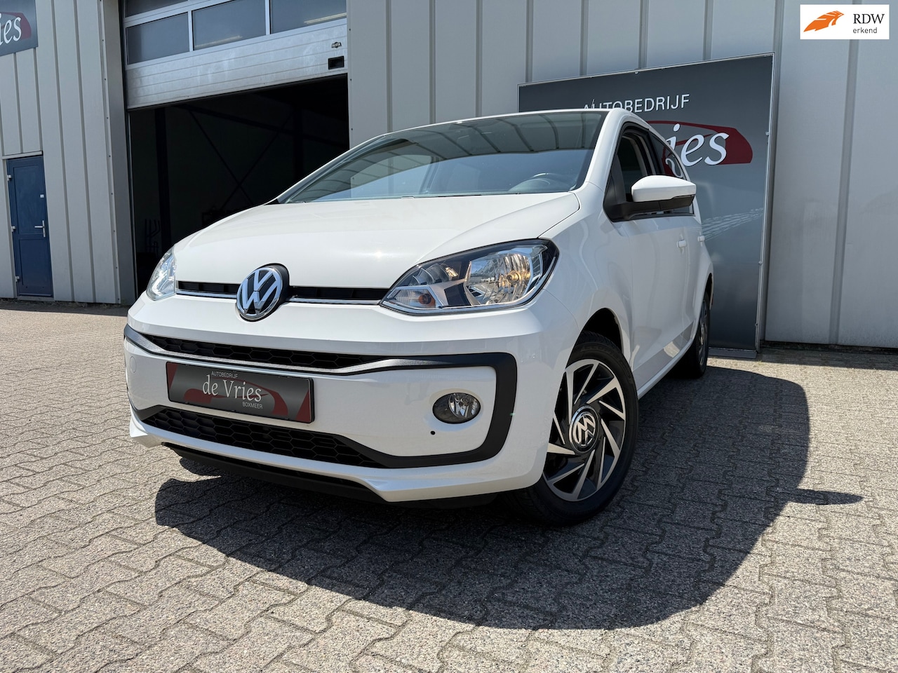 Volkswagen Up! - 1.0 BMT cross up! / Airco / Bluetooth / Stoelver. / - AutoWereld.nl