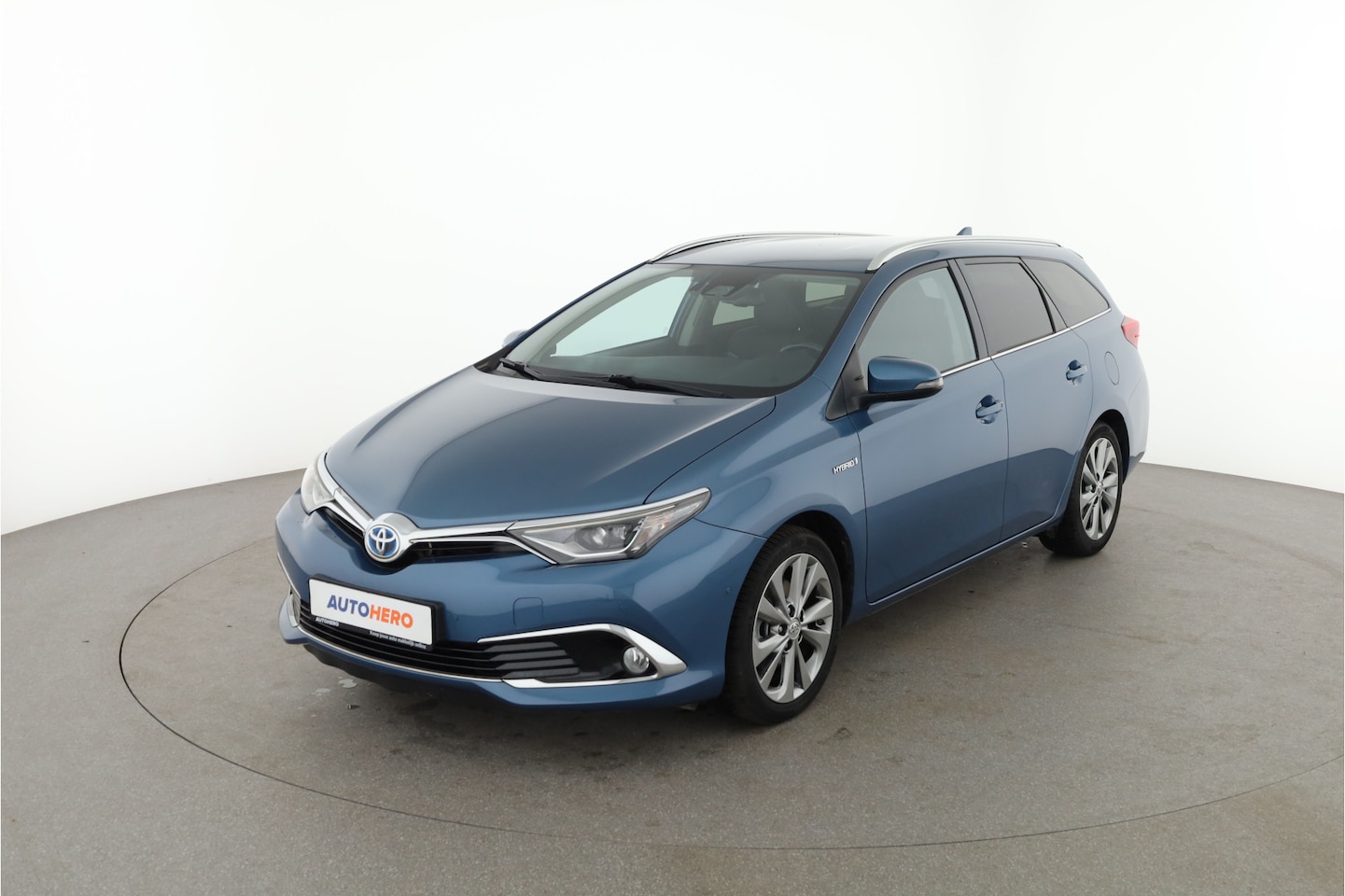 Toyota Auris - 1.8 Hybrid Executive l ZX99988 l - AutoWereld.nl