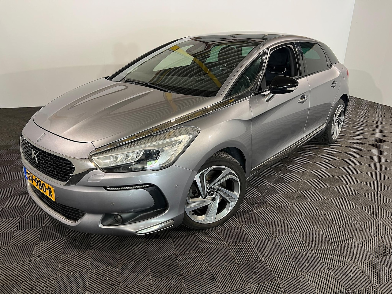 DS 5 - 2.0 BlueHDi Chic 2.0 BlueHDi Chic - AutoWereld.nl