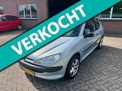 Peugeot 206 - 1.1 XN // Open dak // Nieuwe APK