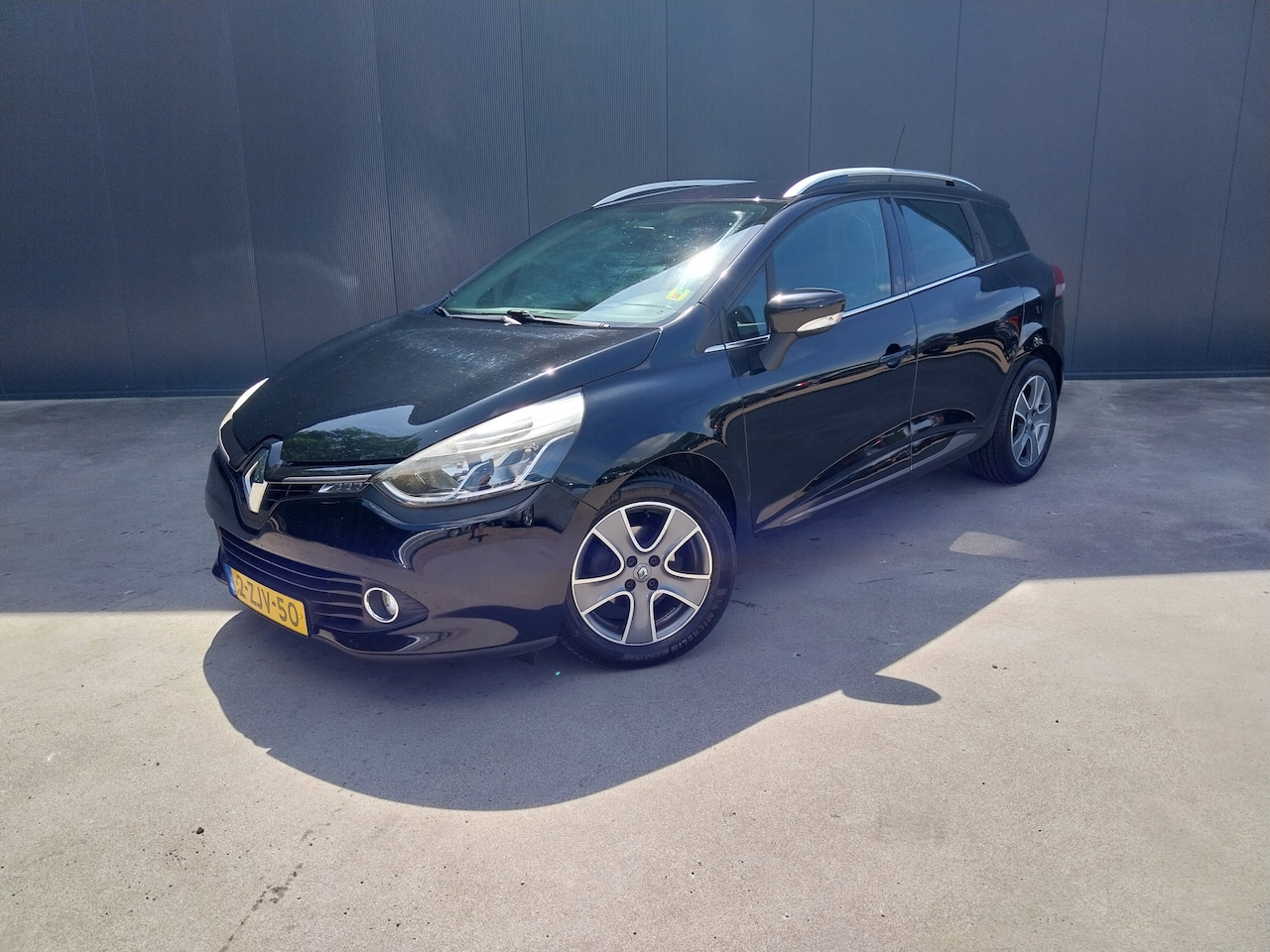 Renault Clio Estate - 0.9 TCe Night&Day LED NAVI CRUISE AIRCO - AutoWereld.nl
