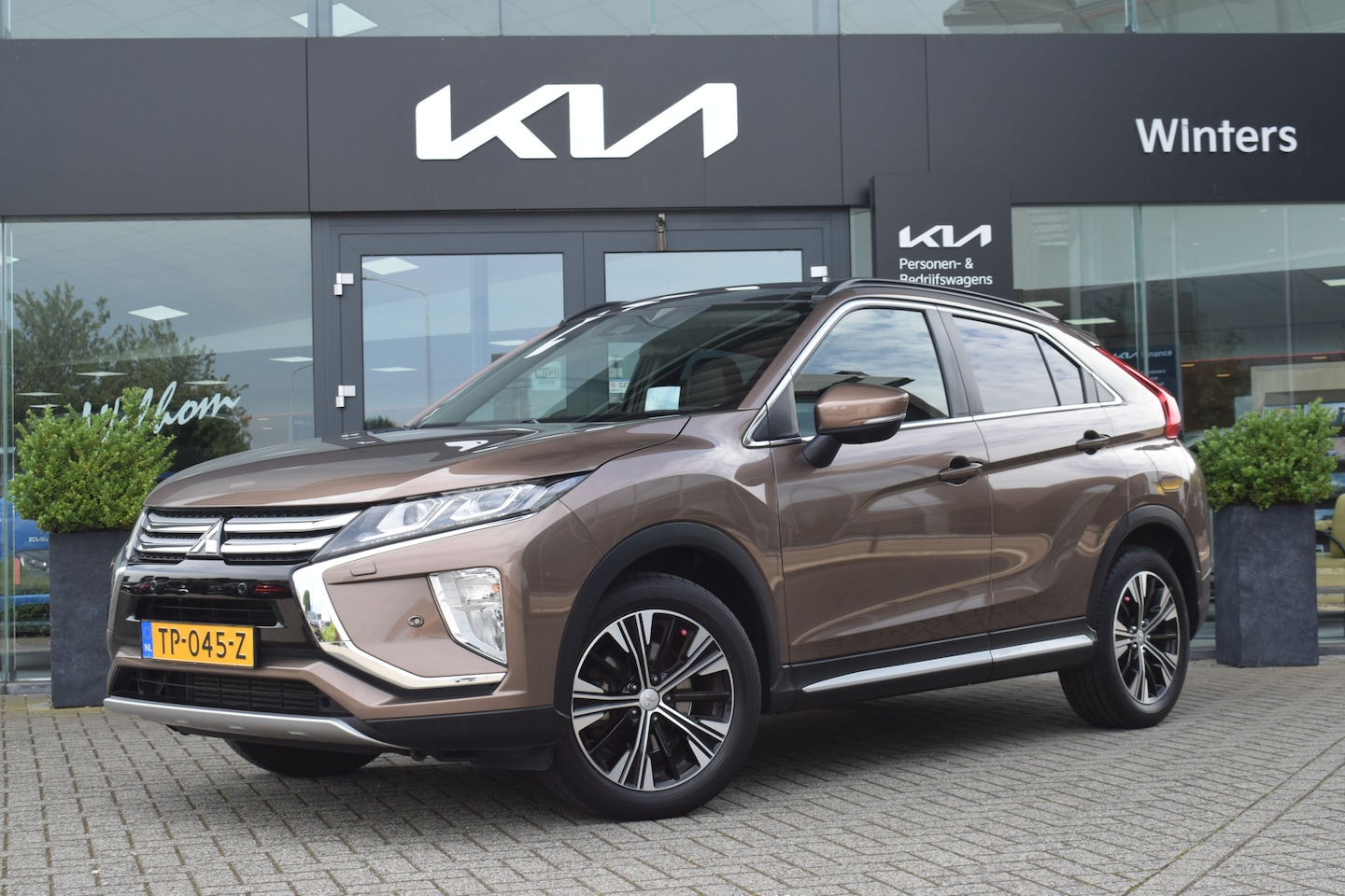 Mitsubishi Eclipse Cross - 1.5 DI-T Instyle | Trekhaak | 360° Camera | Dodehoek Detectie | Kantel/ Schuifdak | - AutoWereld.nl