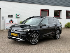 Volkswagen Tiguan - 1.5 eHybrid 272pk DSG-6 R-Line Edition/ Panoramadak/ Comfort pakket/ Tech pakket/ 20 Inch
