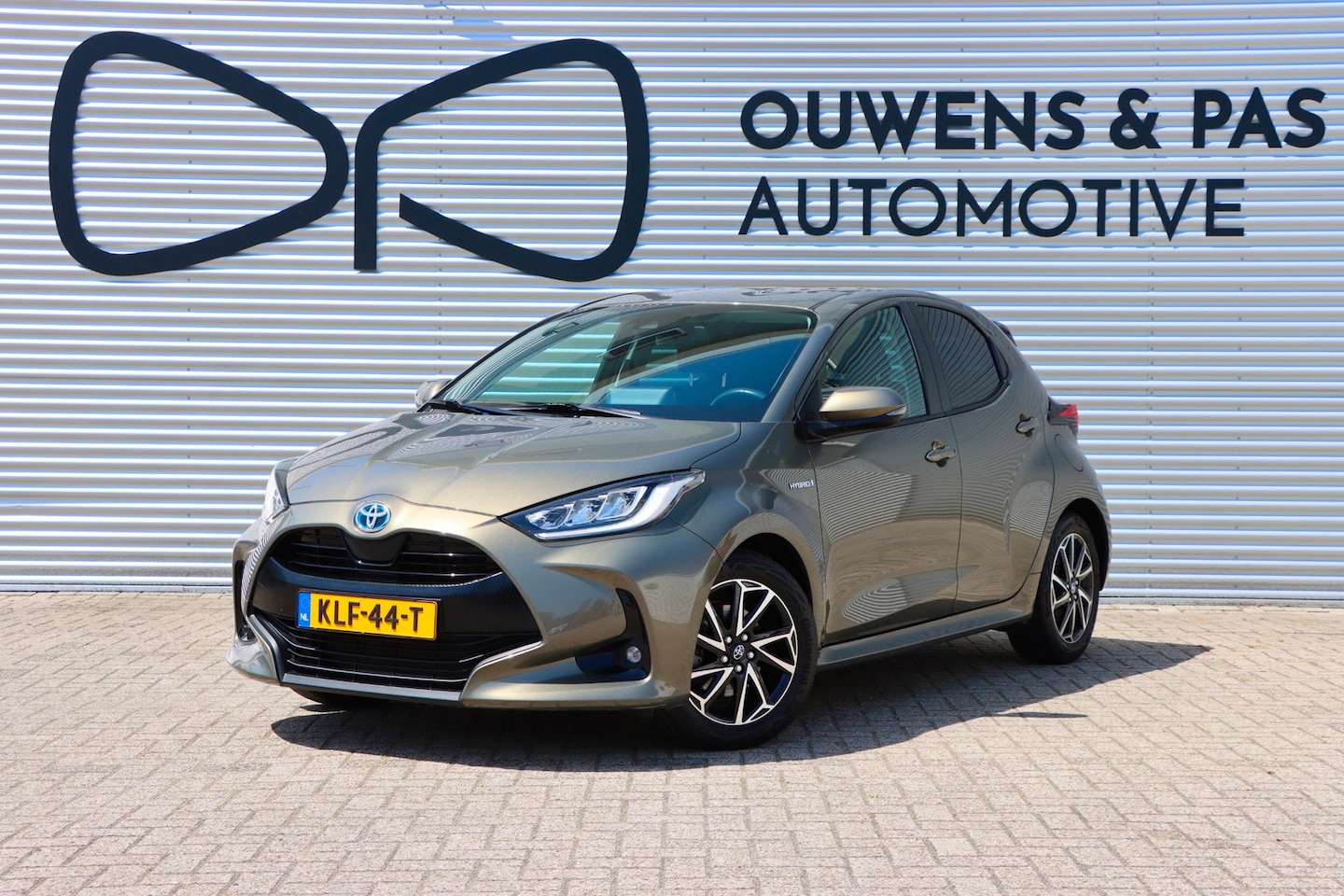 Toyota Yaris - 1.5 Hybrid Business Plus | CARPLAY | STOELVERW. | CRUISE - AutoWereld.nl