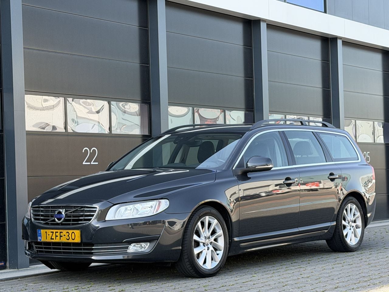 Volvo V70 - V-70 1.6 D2 Leer Navi Clima EURO-6 - AutoWereld.nl