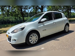Renault Clio - 1.5 dCi - 5 Deurs - APK 17-01-2027 - Navigatie