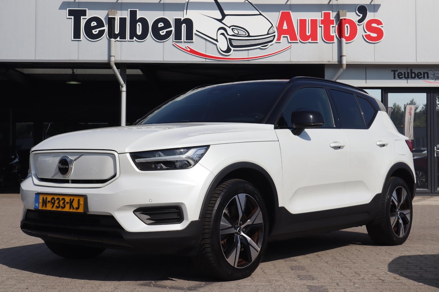 Volvo XC40 - Recharge Twin Plus P8 AWD | 408PK | Trekhaak | Carplay | Google Maps - AutoWereld.nl
