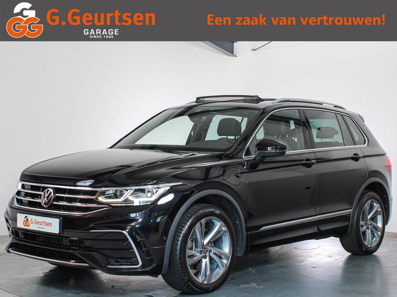 Volkswagen Tiguan - 1.4 TSI eHybrid 2X R-Line Panoramadak, Trekhaak, IQ light, Apple CarPlay/Android Auto - AutoWereld.nl
