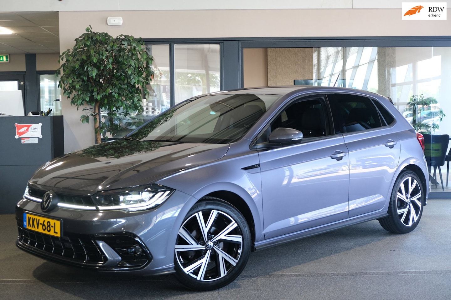 Volkswagen Polo - 1.0 TSI 2x R-Line Facelift IQ Led Matrix Cam VirtualPro Kessy - AutoWereld.nl
