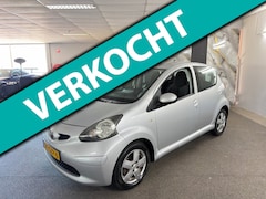 Toyota Aygo - 1.0-12V + Apk Nieuw, Automaat, Airco, Carplay, Bluetooth, Navigatie, N.A.P