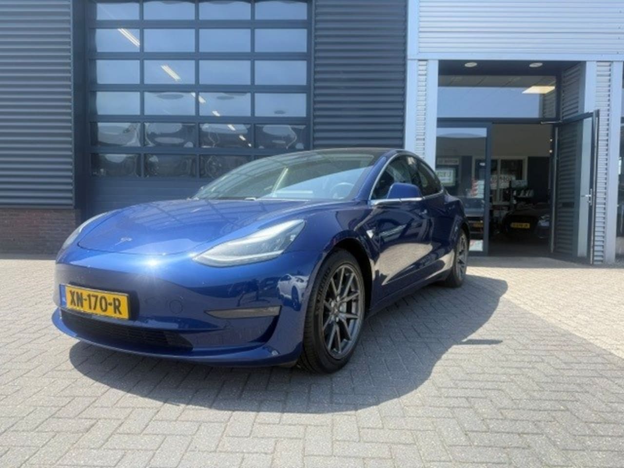 Tesla Model 3 - Long Range RWD Long Range AWD 75 kWh Nieuwe Banden ! - AutoWereld.nl