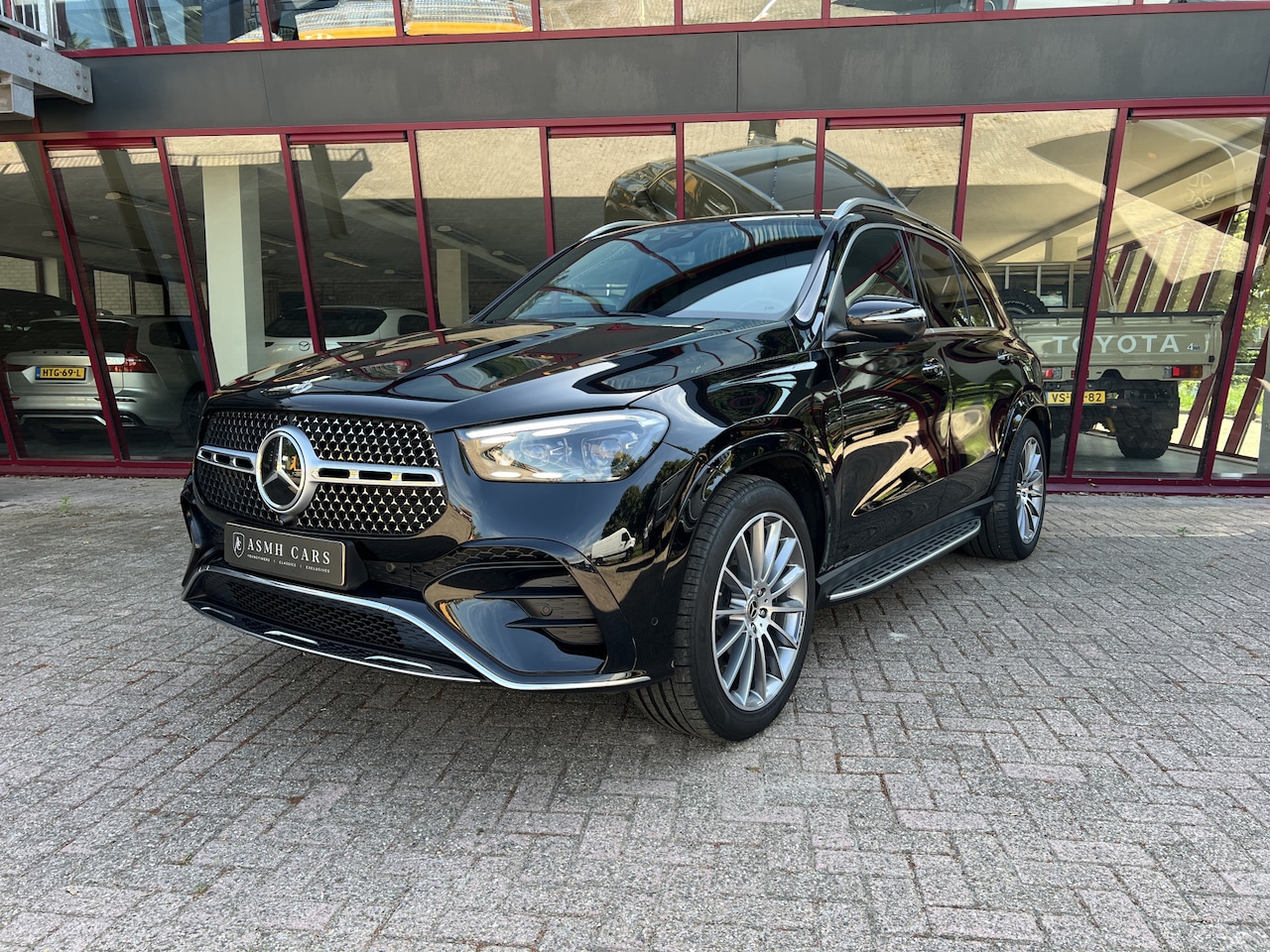 Mercedes-Benz GLE-Klasse - 400 e 4MATIC AMG Line Premium Plus | Luchtvering | Trekhaak 3500kg | Pano | Burmester | Ma - AutoWereld.nl