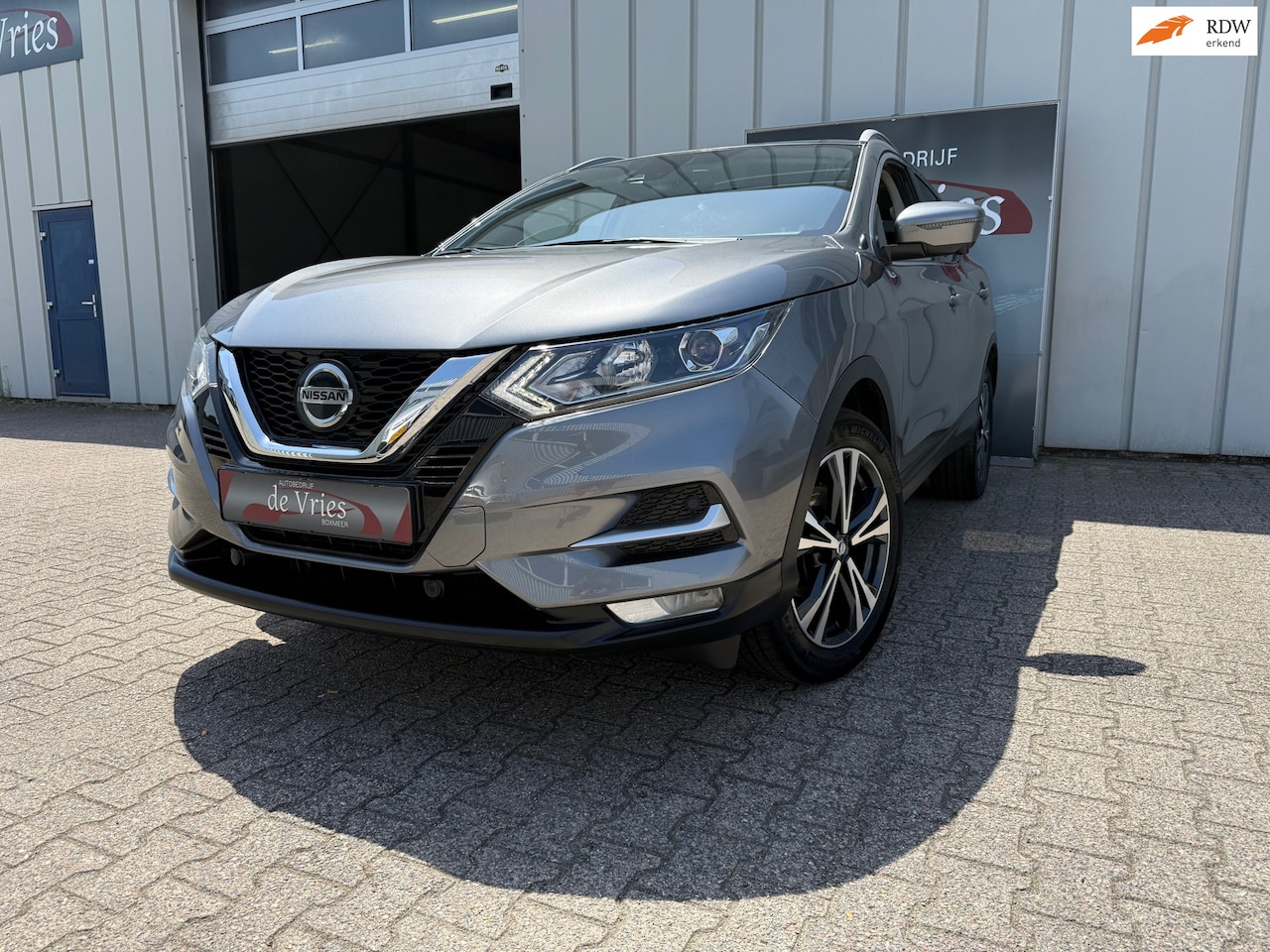Nissan Qashqai - 1.3 DIG-T Design Edition / Airco / 360 Camera / Navi / Stoelverw. / Cruise control / Panor - AutoWereld.nl