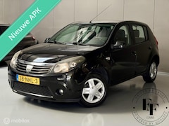 Dacia Sandero - 1.2 Blackline |Airco|Trekhaak|NAP|Nieuwe APK