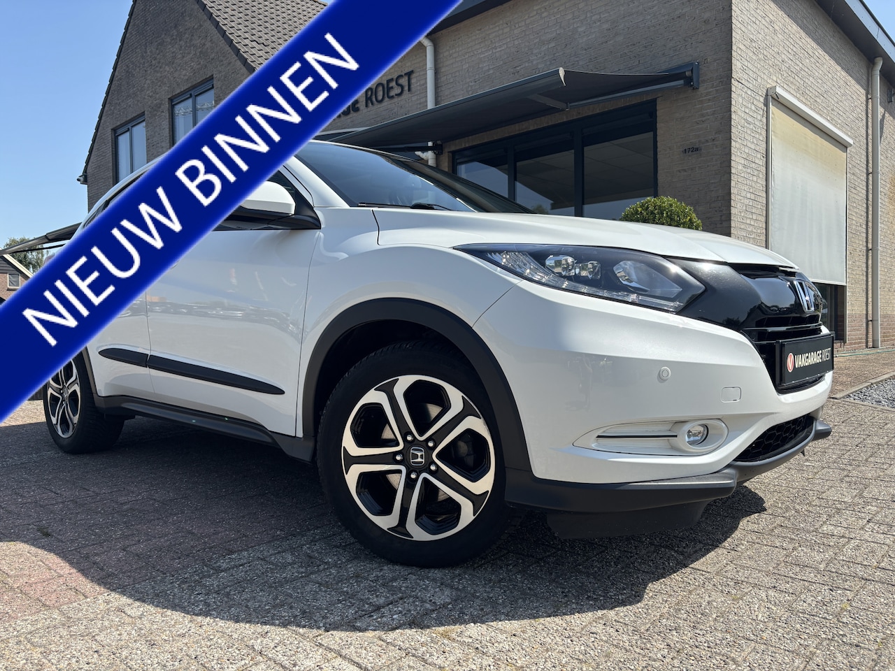 Honda HR-V - 1.5 i-VTEC Automaat Executive Trekhaak / Panoramadak / Camera - AutoWereld.nl