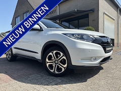 Honda HR-V - 1.5 i-VTEC Automaat Executive Trekhaak / Panoramadak / Camera