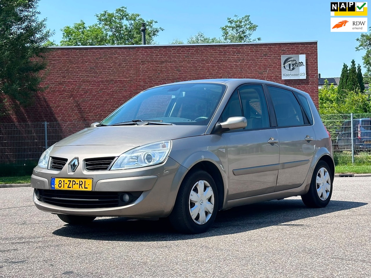 Renault Scénic - 1.6-16V Business Line Automaat*Pano*Cruise*Trekhaak*NAP* - AutoWereld.nl