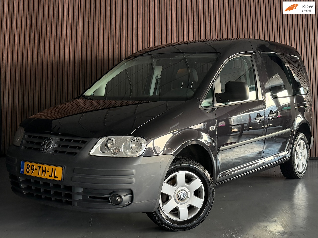 Volkswagen Caddy - 1.6 Optive Comfort 5p. AIRCO/TREKHAAK/DUBBELE SCHUIFDEUR/ORIGINEEL NL/ACHTERBANK/ELEKTRISC - AutoWereld.nl