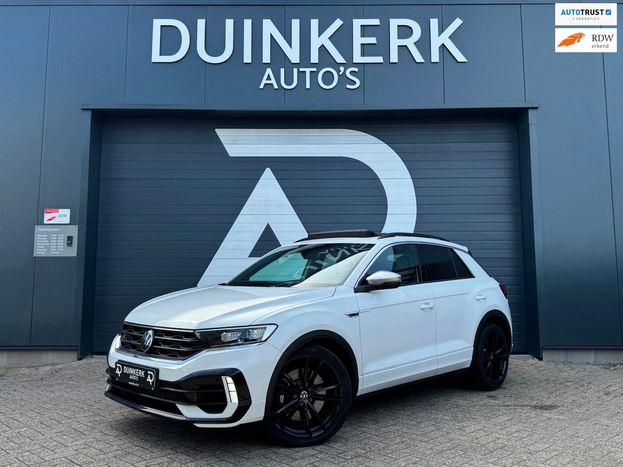 Volkswagen T-Roc - 2.0 TSI 4Motion Sport Business R | Automaat | Panoramadak | Cruise Control | Keyless Entry - AutoWereld.nl